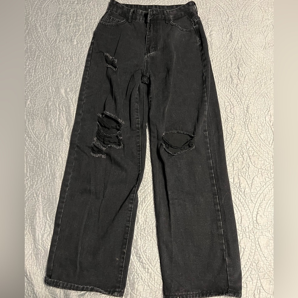SHEIN ripped black jeans (small)
